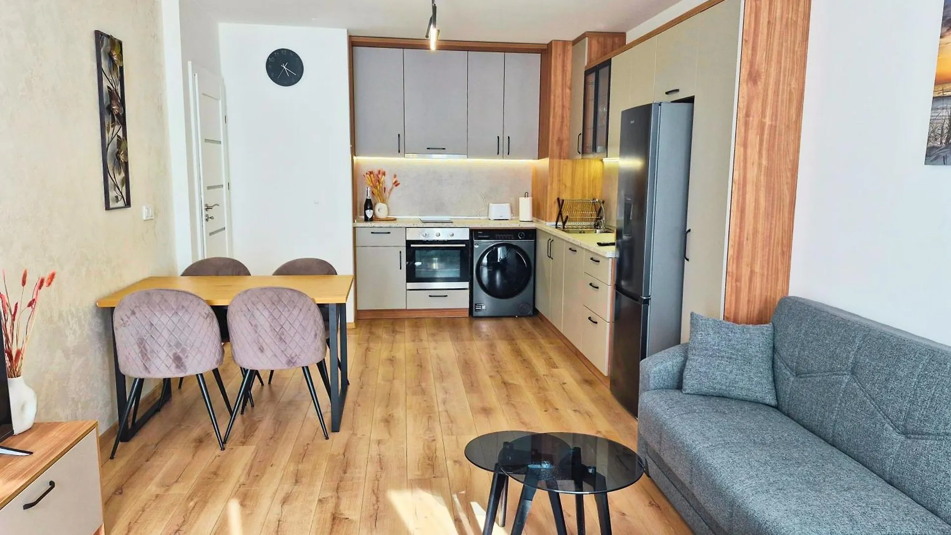 Chic, Sunny And Cozy One Bedroom Bliss Varna 0*,  Bulgaria